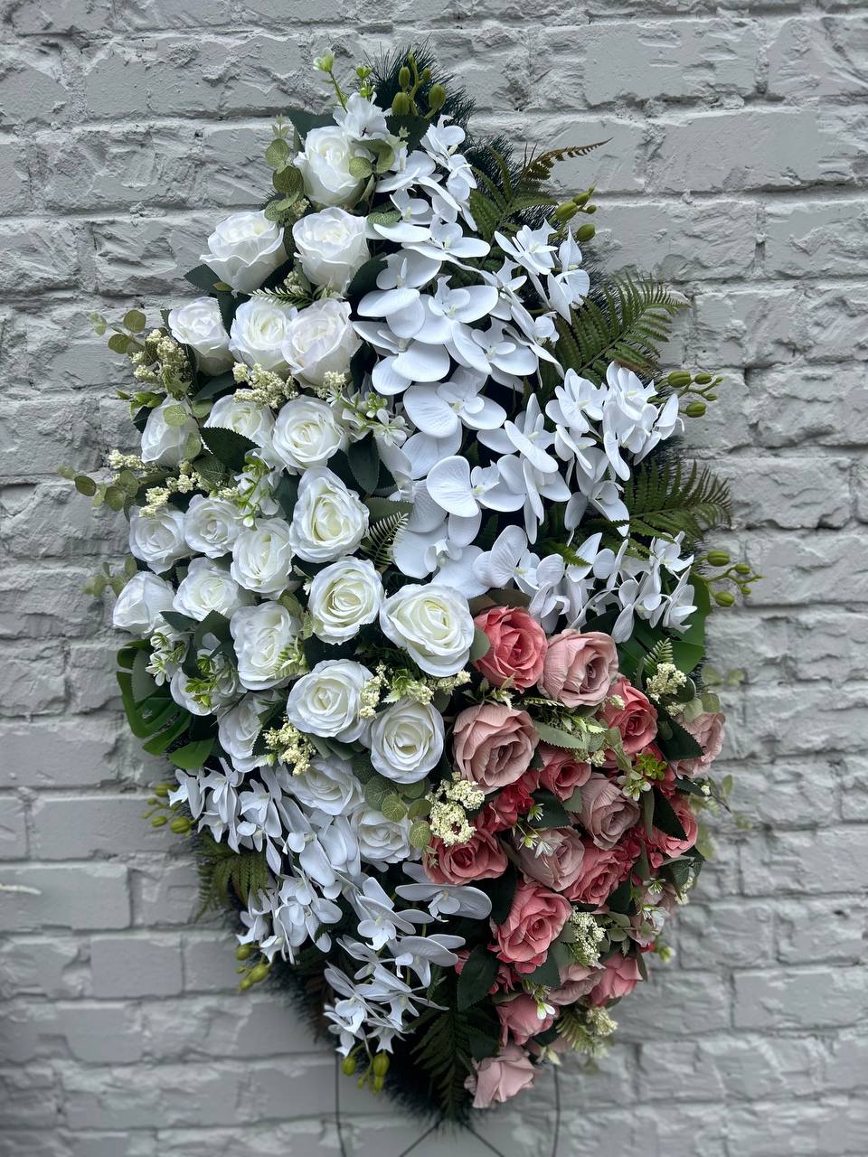 Венок ритуальный «Нежность» (В125-29)